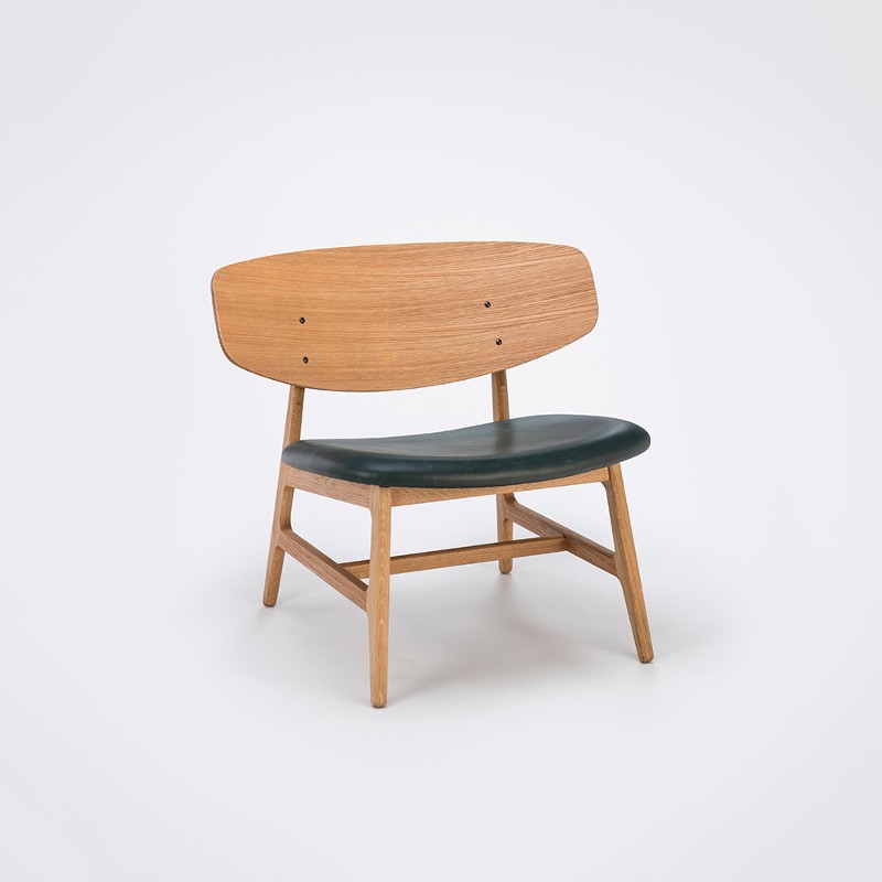 siko-fauteuil-pedersen-houe-geolied-eiken-frame-zwart-sydney-leer